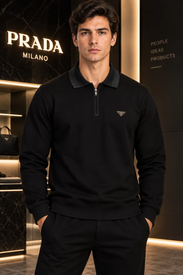 Мъжка черна блуза Prada с яка и цип